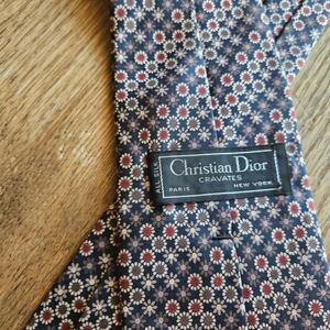 Vintage 1980s Christian Dior Cravates Silk Neck Tie - Navy Burgundy Floral